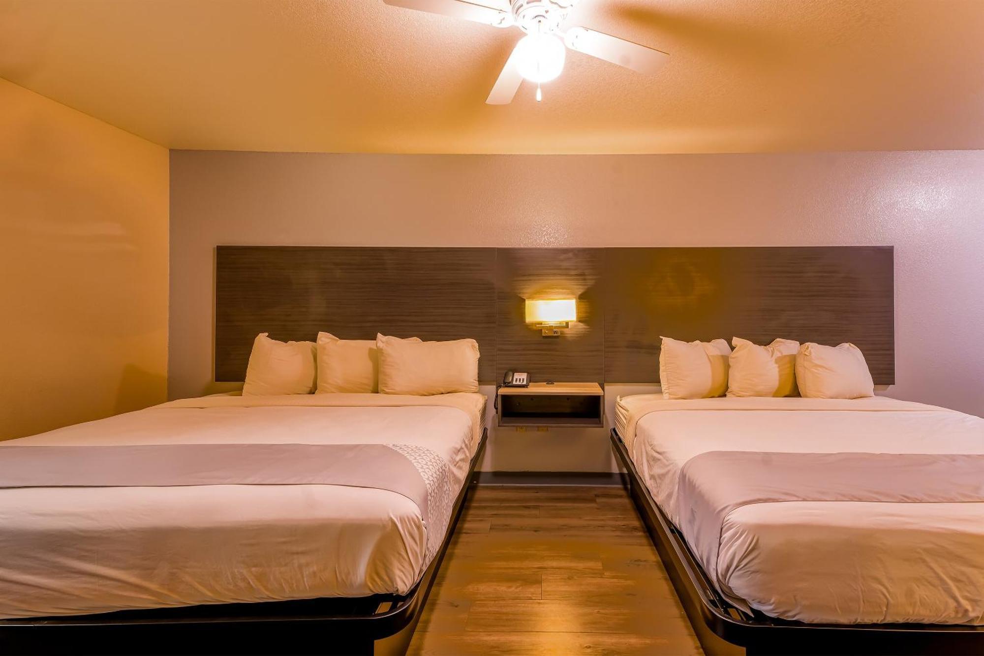 Oyo Hotel Yoakum West Extérieur photo